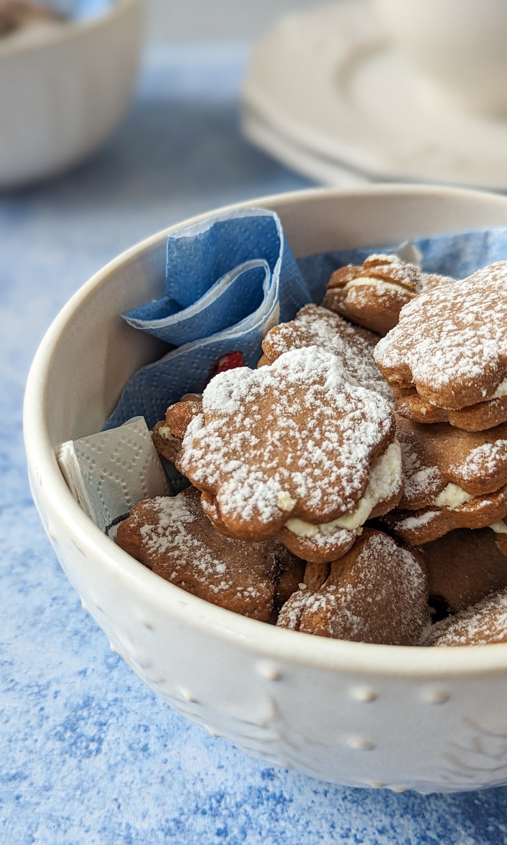 Gefüllte Plätzchen mit Kokoscreme